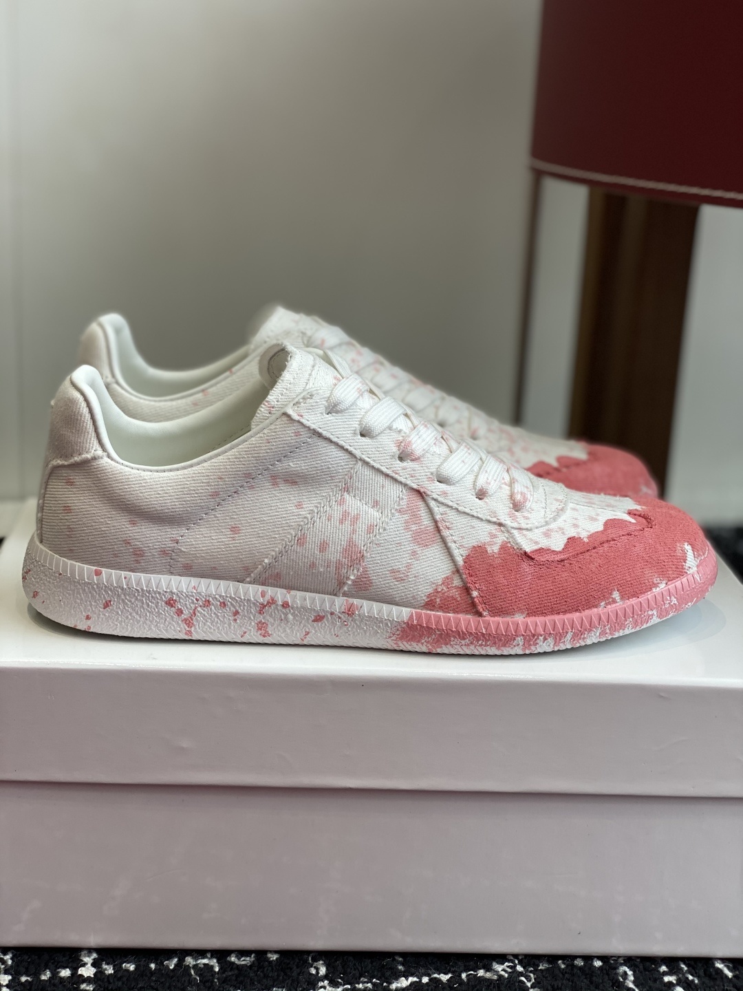 代购级
MaisonMargiela MM6 马吉拉 情侣款 喷墨 涂鸦 帆布 德训鞋 休闲 运动鞋