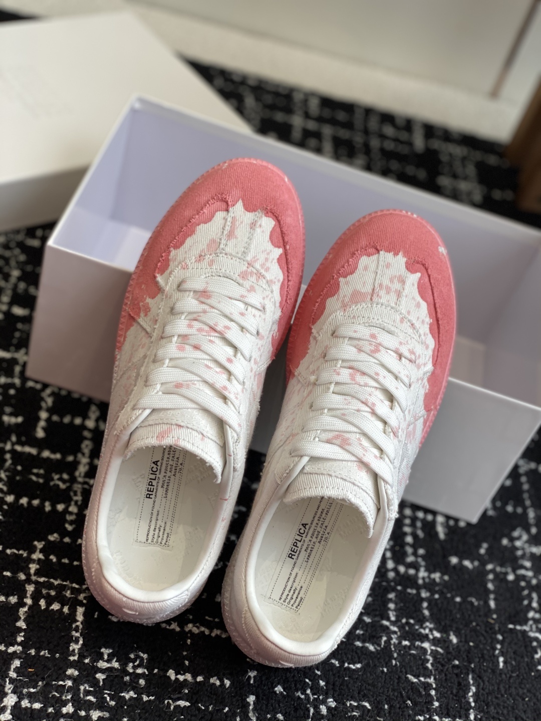 代购级
MaisonMargiela MM6 马吉拉 情侣款 喷墨 涂鸦 帆布 德训鞋 休闲 运动鞋