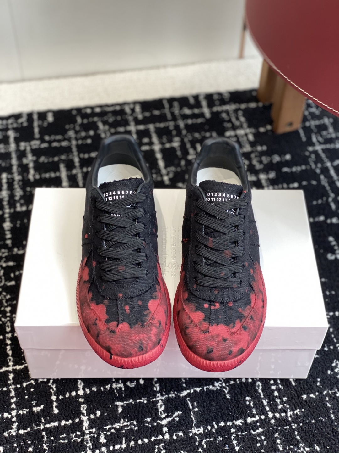 代购级
MaisonMargiela MM6 马吉拉 情侣款 喷墨 涂鸦 帆布 德训鞋 休闲 运动鞋