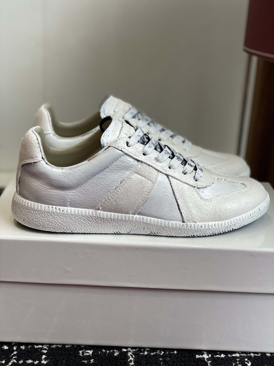 代购级
MaisonMargiela MM6 马吉拉 情侣款 喷墨 涂鸦 帆布 德训鞋 休闲 运动鞋