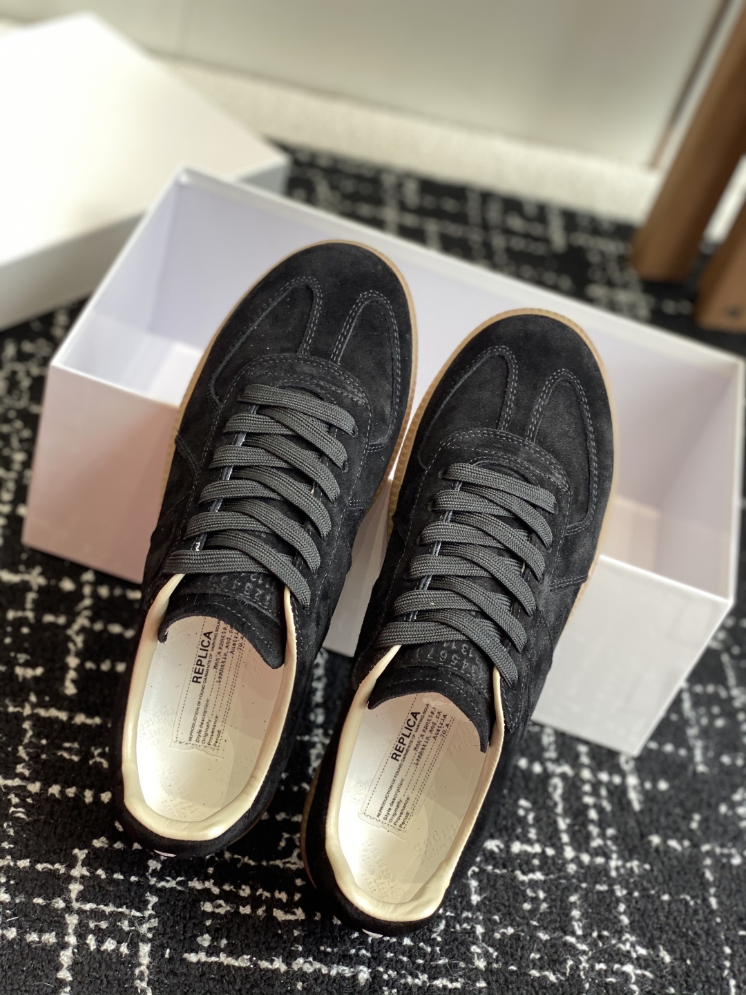 代购级
MaisonMargiela MM6 马吉拉 情侣款 喷墨 涂鸦 帆布 德训鞋 休闲 运动鞋