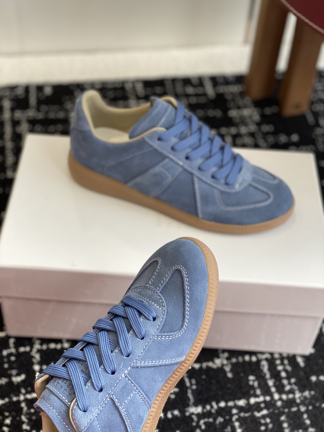 代购级
MaisonMargiela MM6 马吉拉 情侣款 喷墨 涂鸦 帆布 德训鞋 休闲 运动鞋

