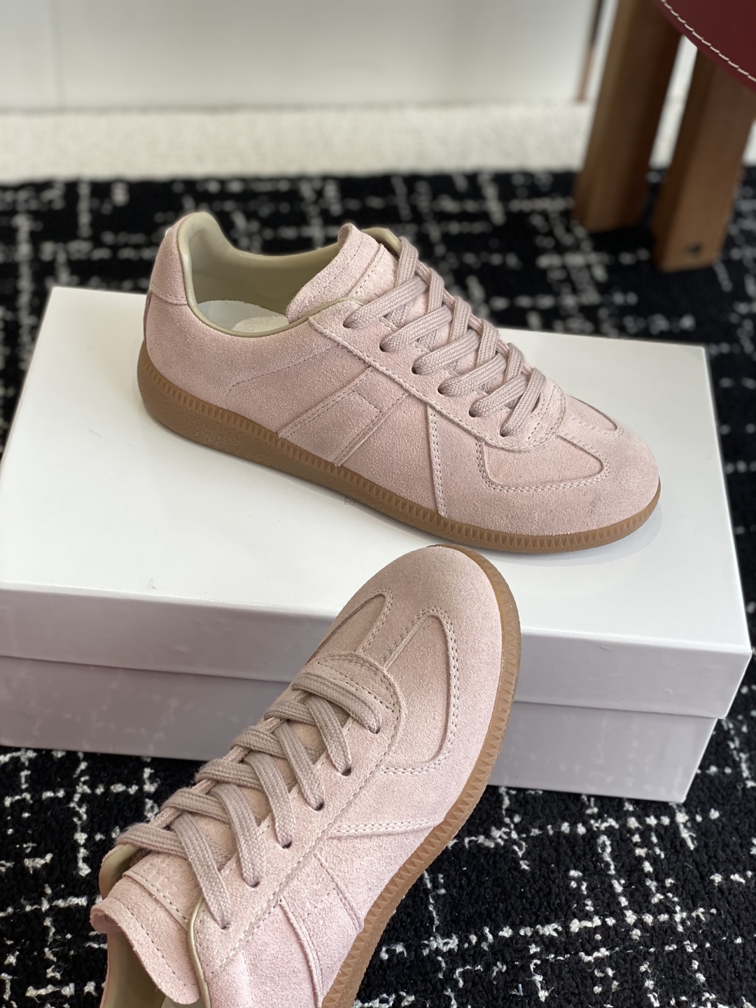 代购级
MaisonMargiela MM6 马吉拉 情侣款 喷墨 涂鸦 帆布 德训鞋 休闲 运动鞋

