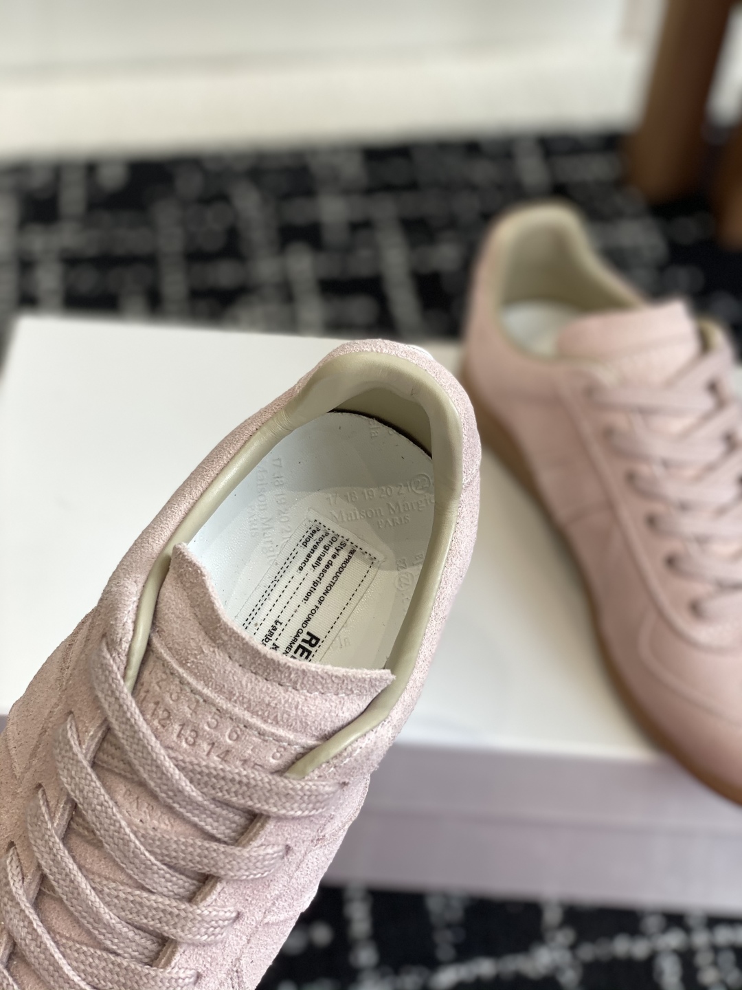 代购级
MaisonMargiela MM6 马吉拉 情侣款 喷墨 涂鸦 帆布 德训鞋 休闲 运动鞋

