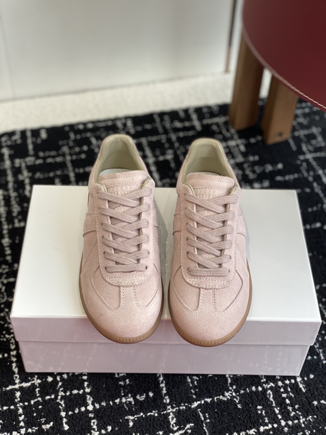 代购级
MaisonMargiela MM6 马吉拉 情侣款 喷墨 涂鸦 帆布 德训鞋 休闲 运动鞋


