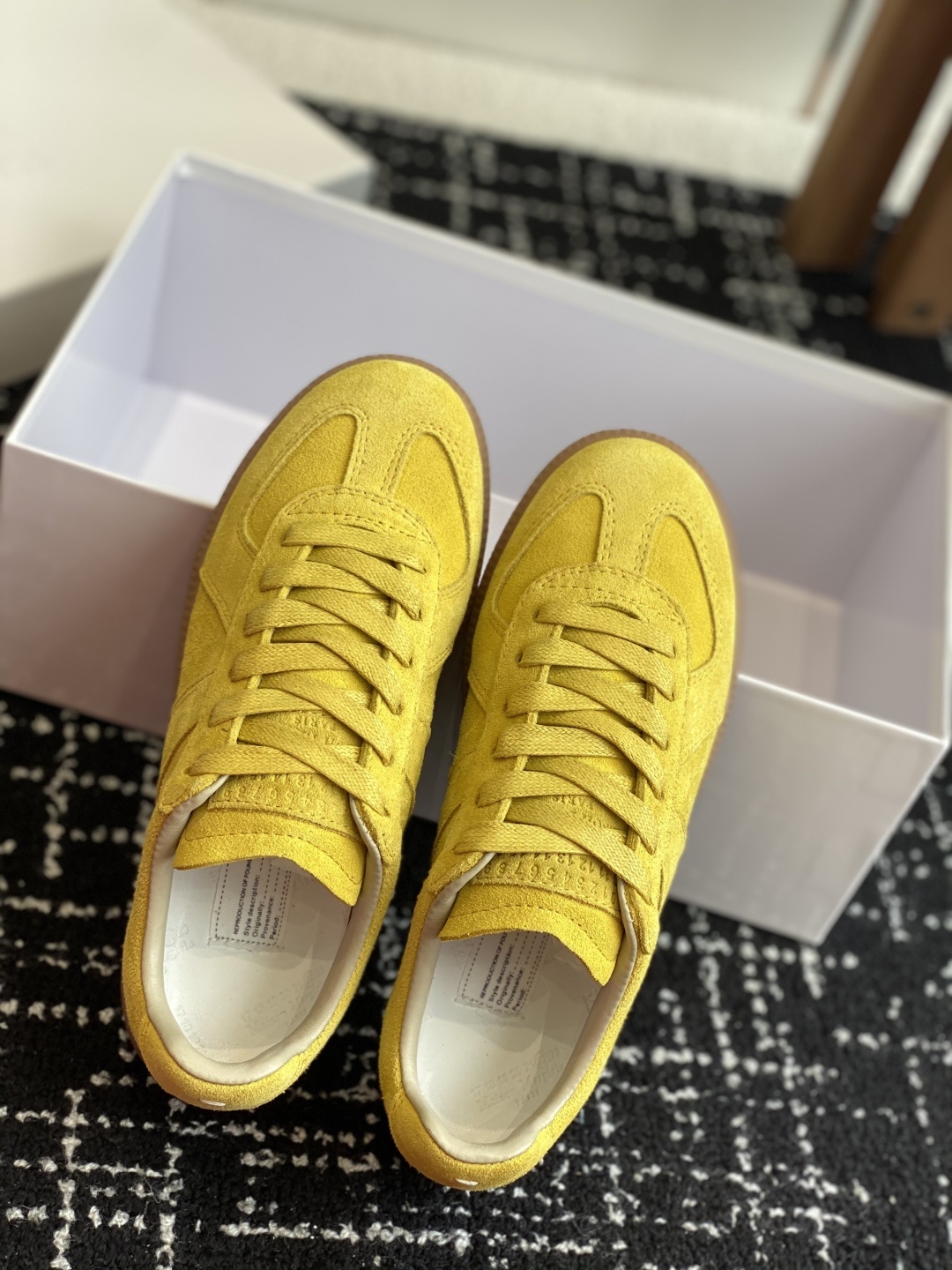 代购级
MaisonMargiela MM6 马吉拉 情侣款 喷墨 涂鸦 帆布 德训鞋 休闲 运动鞋