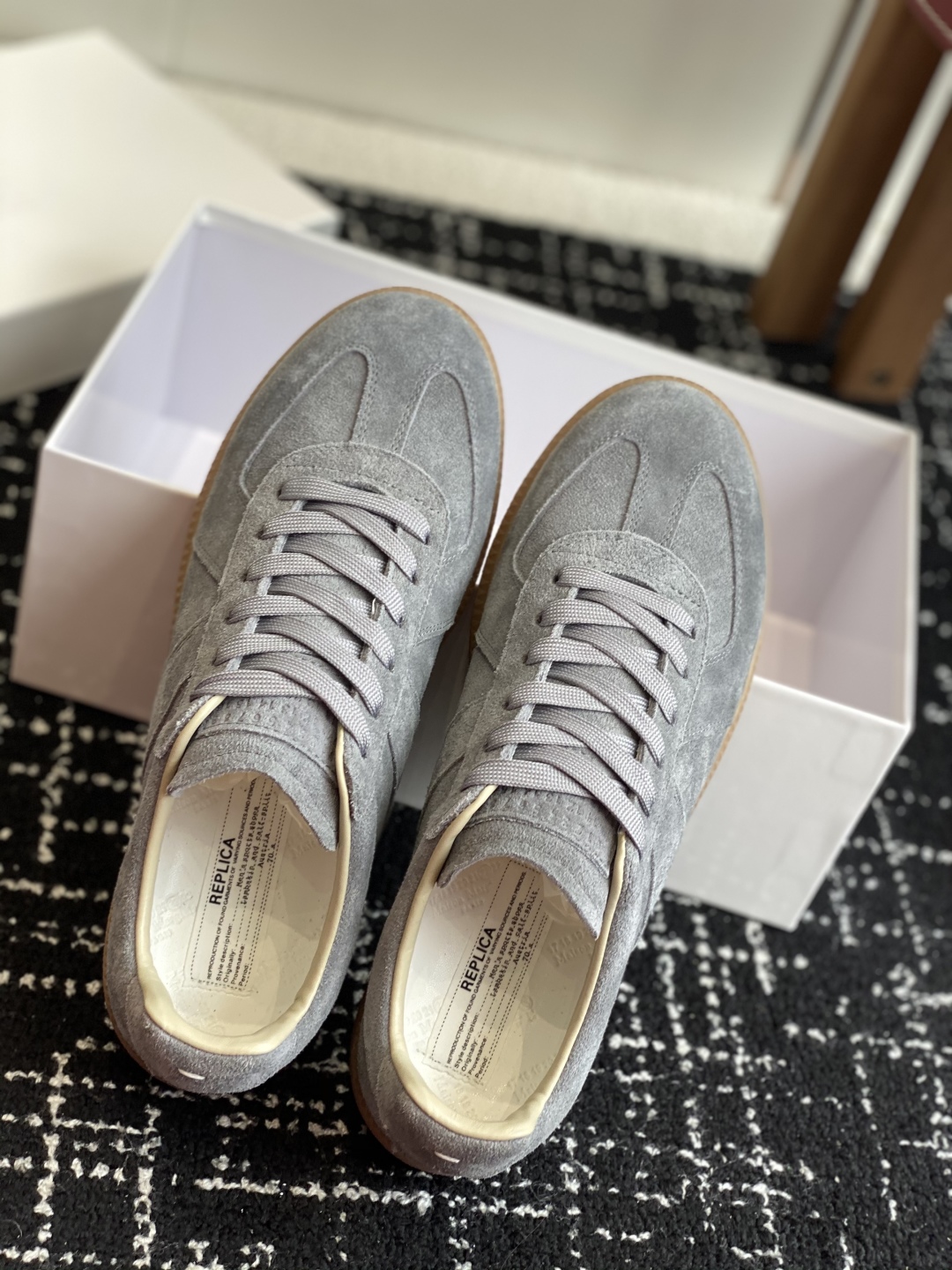 代购级
MaisonMargiela MM6 马吉拉 情侣款 喷墨 涂鸦 帆布 德训鞋 休闲 运动鞋

