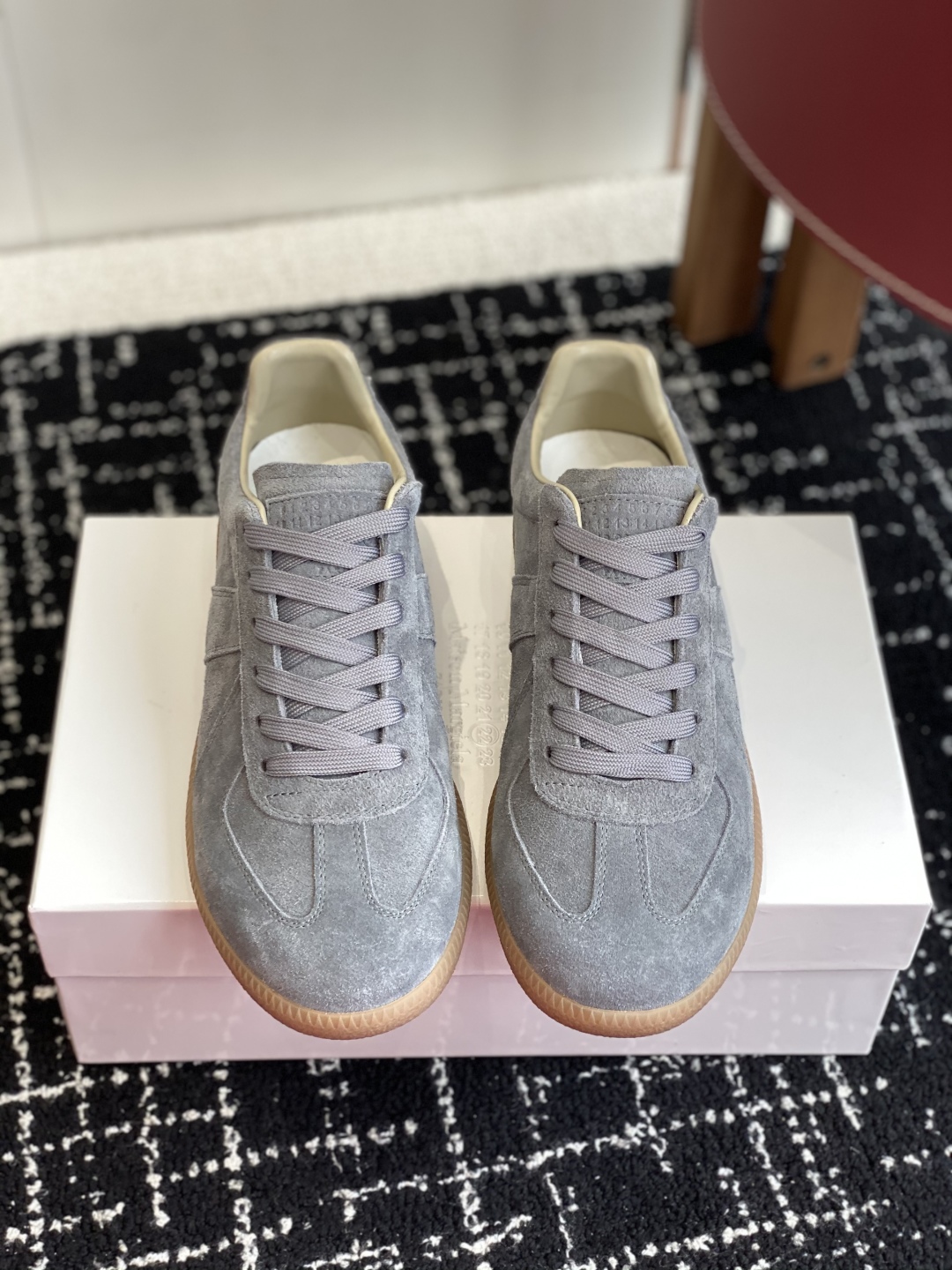 代购级
MaisonMargiela MM6 马吉拉 情侣款 喷墨 涂鸦 帆布 德训鞋 休闲 运动鞋

