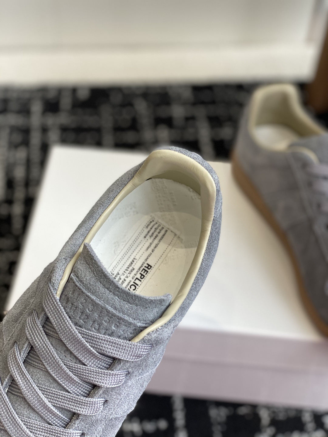 代购级
MaisonMargiela MM6 马吉拉 情侣款 喷墨 涂鸦 帆布 德训鞋 休闲 运动鞋

