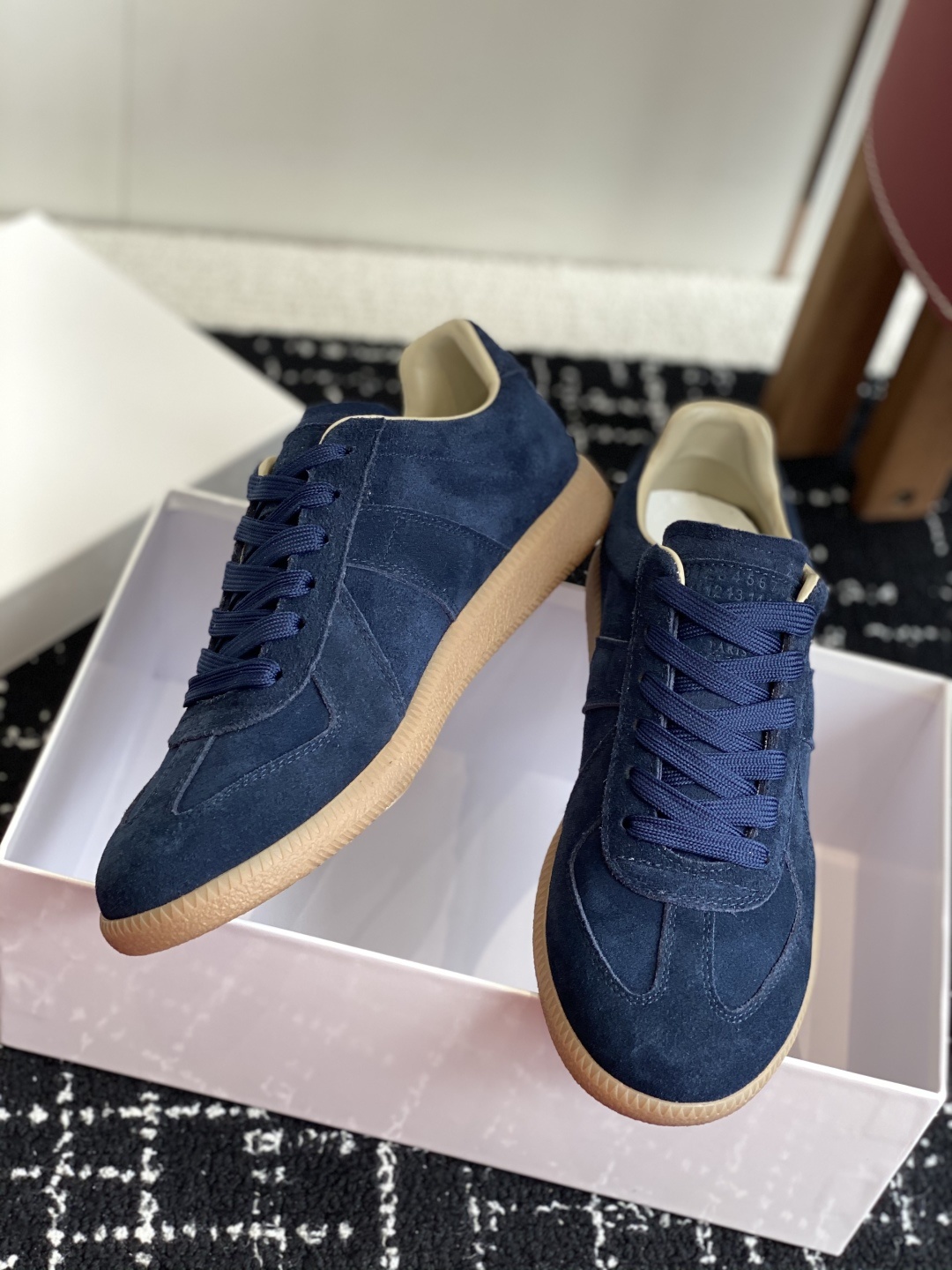 代购级
MaisonMargiela MM6 马吉拉 情侣款 喷墨 涂鸦 帆布 德训鞋 休闲 运动鞋