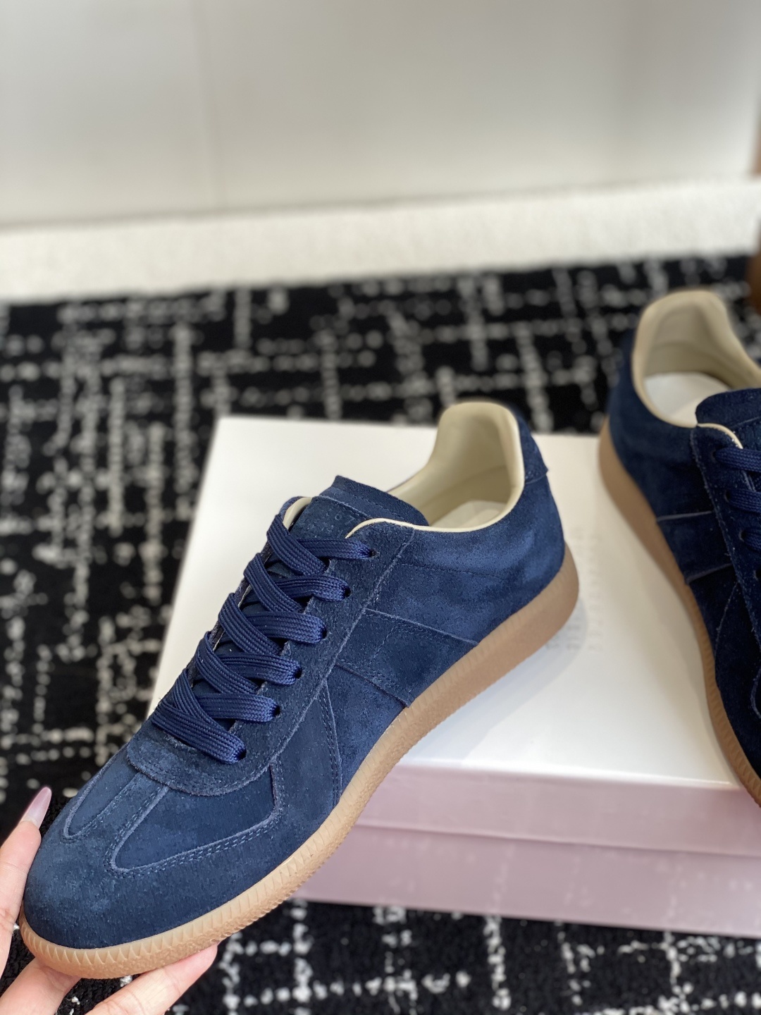 代购级
MaisonMargiela MM6 马吉拉 情侣款 喷墨 涂鸦 帆布 德训鞋 休闲 运动鞋