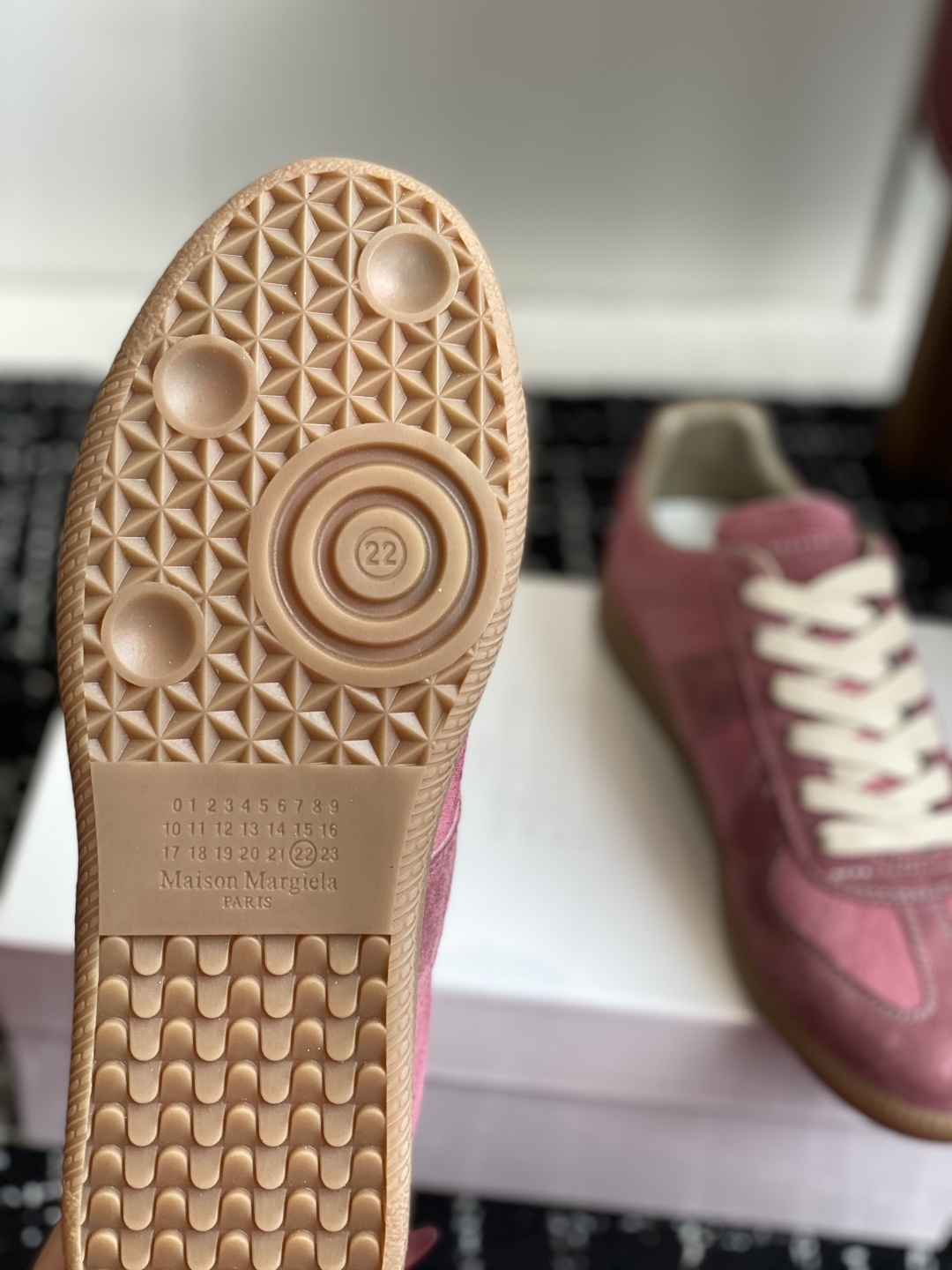 代购级
MaisonMargiela MM6 马吉拉 情侣款 喷墨 涂鸦 帆布 德训鞋 休闲 运动鞋