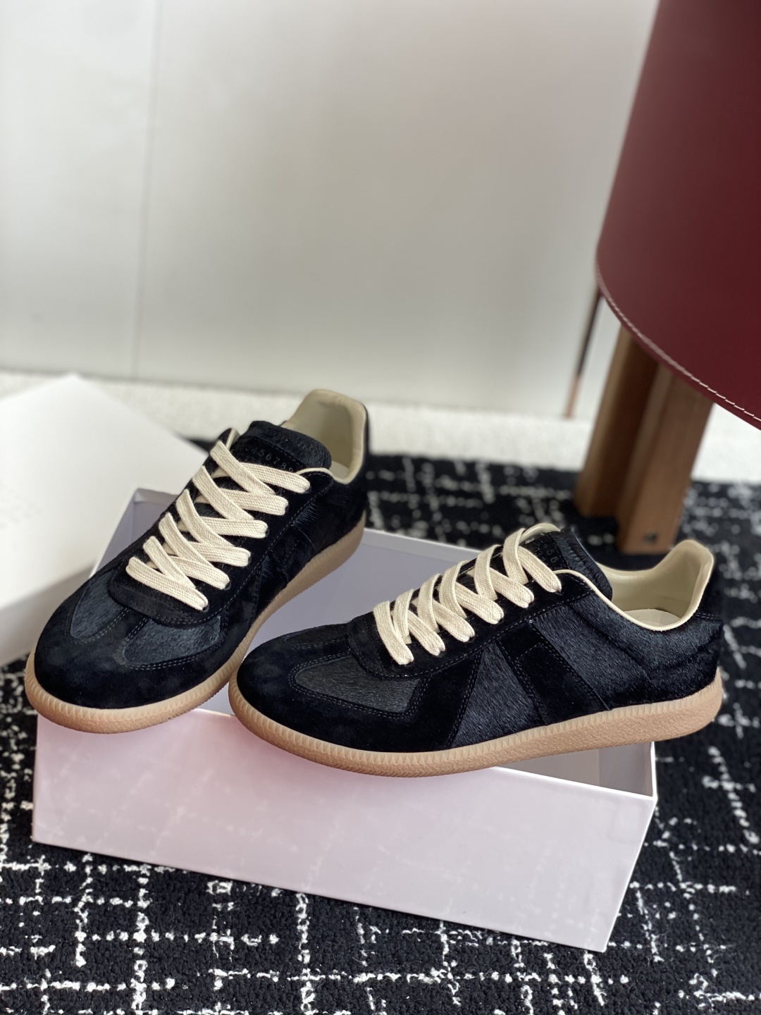 代购级
MaisonMargiela MM6 马吉拉 情侣款 喷墨 涂鸦 帆布 德训鞋 休闲 运动鞋