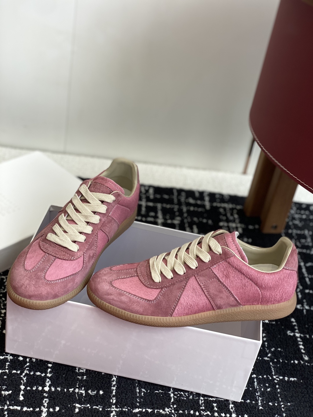 代购级
MaisonMargiela MM6 马吉拉 情侣款 喷墨 涂鸦 帆布 德训鞋 休闲 运动鞋