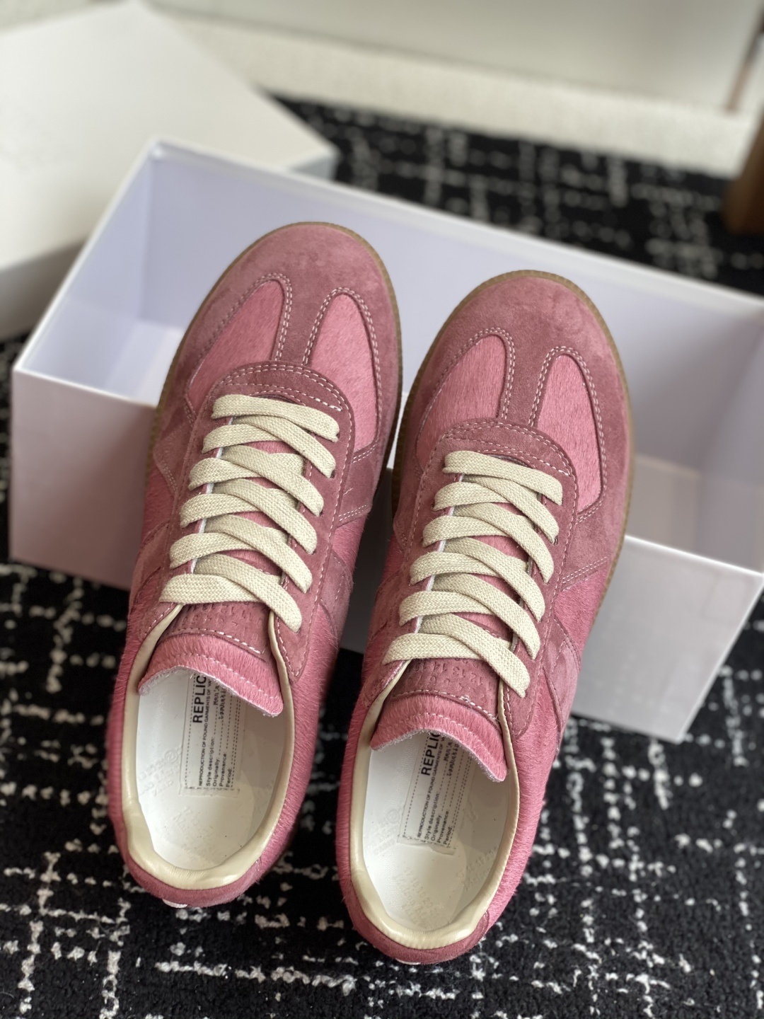 代购级
MaisonMargiela MM6 马吉拉 情侣款 喷墨 涂鸦 帆布 德训鞋 休闲 运动鞋