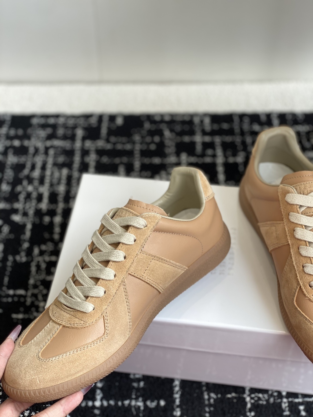 代购级
MaisonMargiela MM6 马吉拉 情侣款 喷墨 涂鸦 帆布 德训鞋 休闲 运动鞋