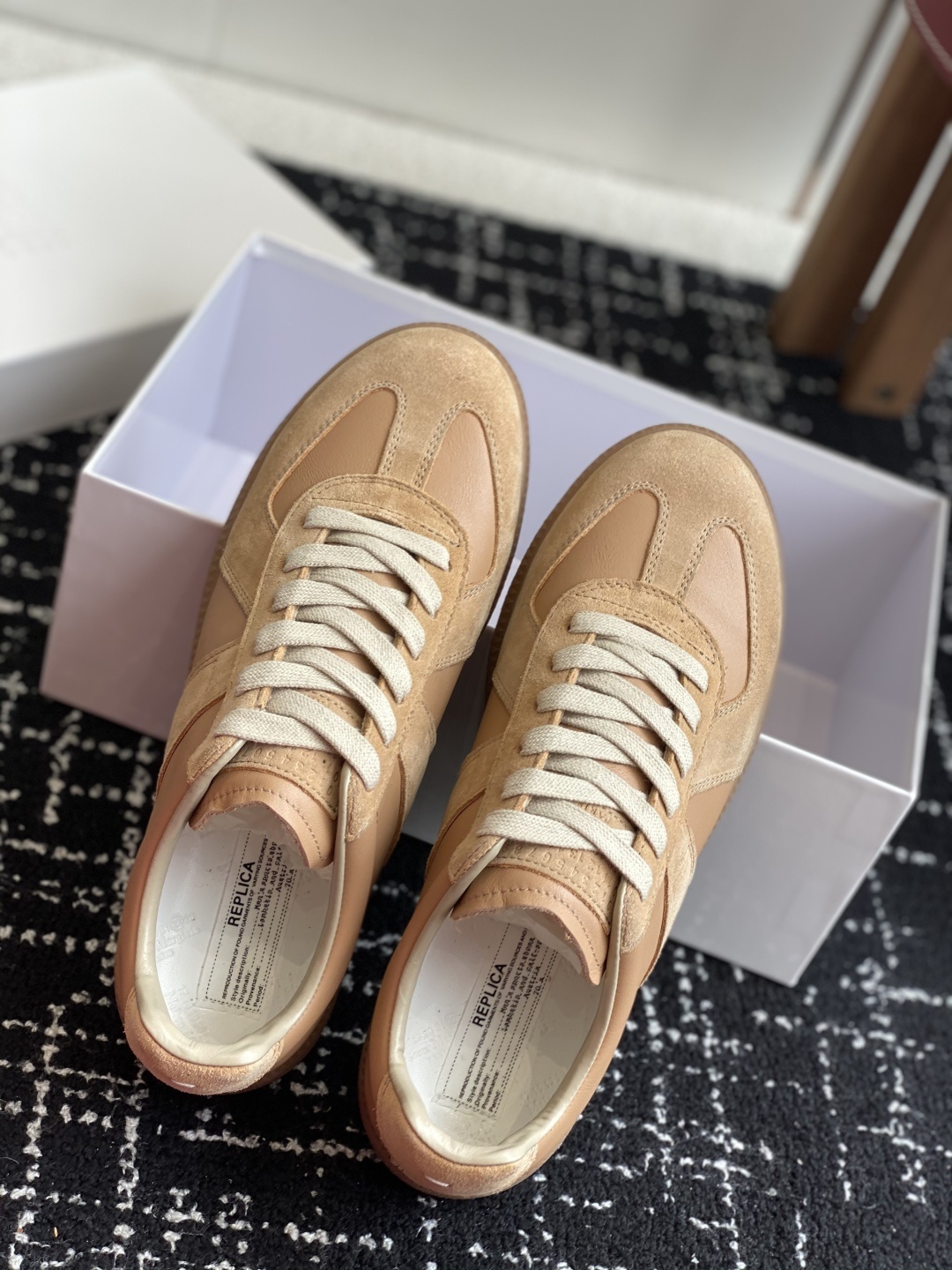 代购级
MaisonMargiela MM6 马吉拉 情侣款 喷墨 涂鸦 帆布 德训鞋 休闲 运动鞋