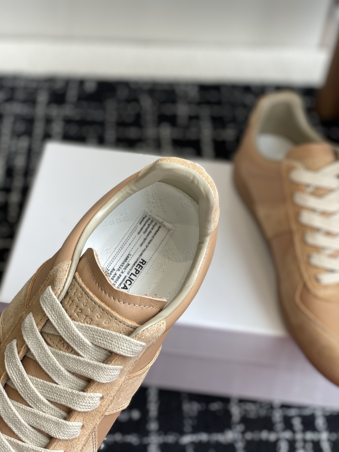 代购级
MaisonMargiela MM6 马吉拉 情侣款 喷墨 涂鸦 帆布 德训鞋 休闲 运动鞋