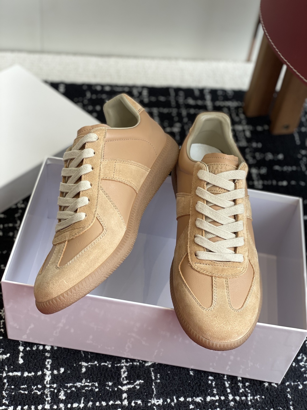 代购级
MaisonMargiela MM6 马吉拉 情侣款 喷墨 涂鸦 帆布 德训鞋 休闲 运动鞋