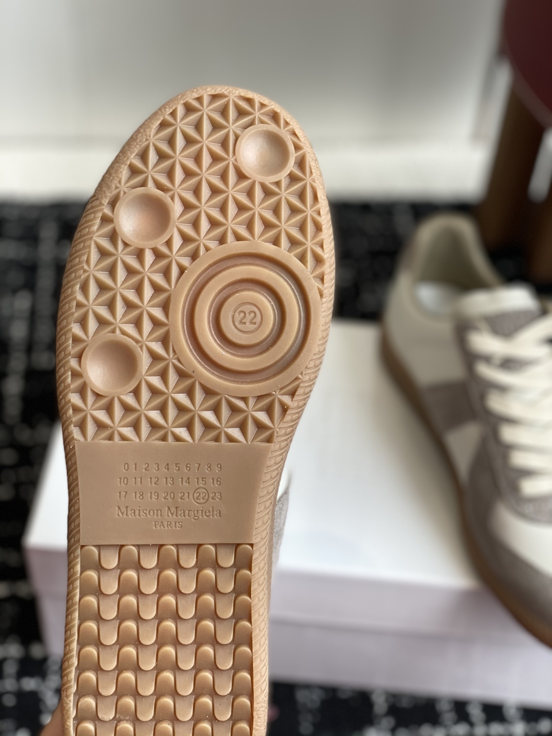 代购级
MaisonMargiela MM6 马吉拉 情侣款 喷墨 涂鸦 帆布 德训鞋 休闲 运动鞋


