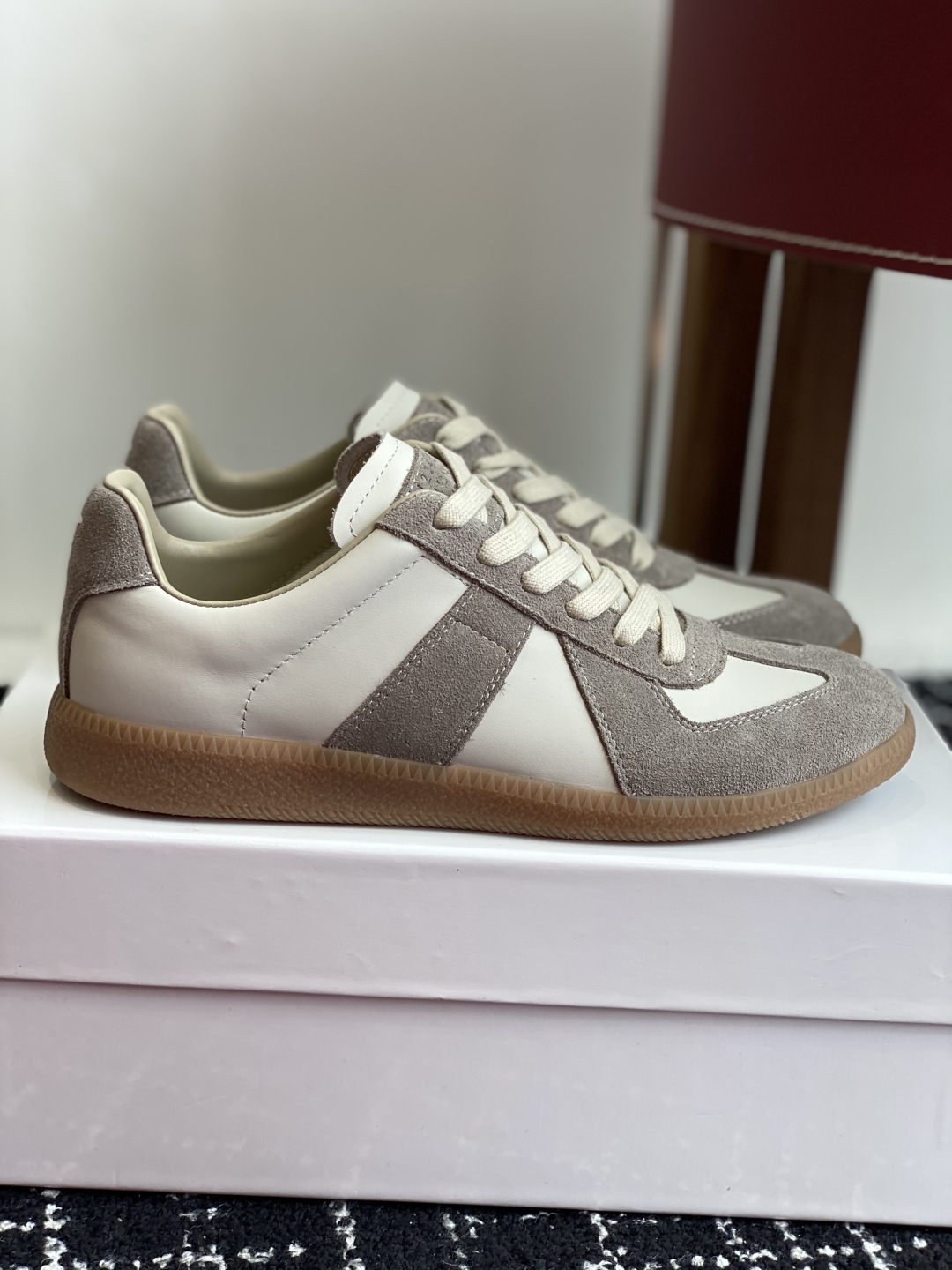 代购级
MaisonMargiela MM6 马吉拉 情侣款 喷墨 涂鸦 帆布 德训鞋 休闲 运动鞋

