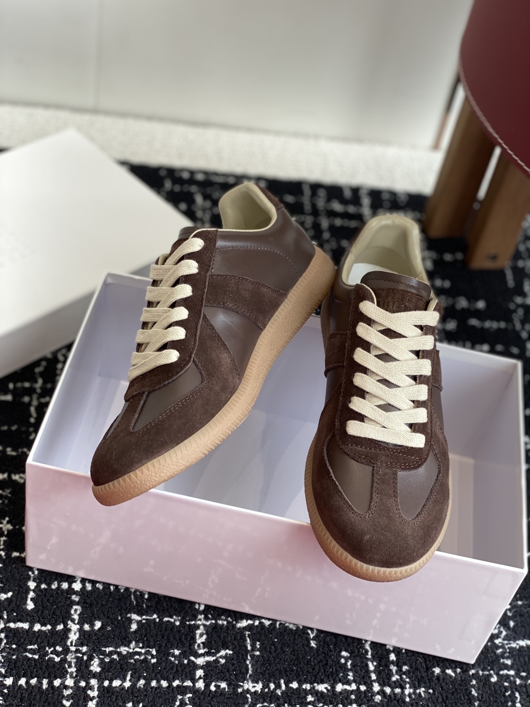 代购级
MaisonMargiela MM6 马吉拉 情侣款 喷墨 涂鸦 帆布 德训鞋 休闲 运动鞋

