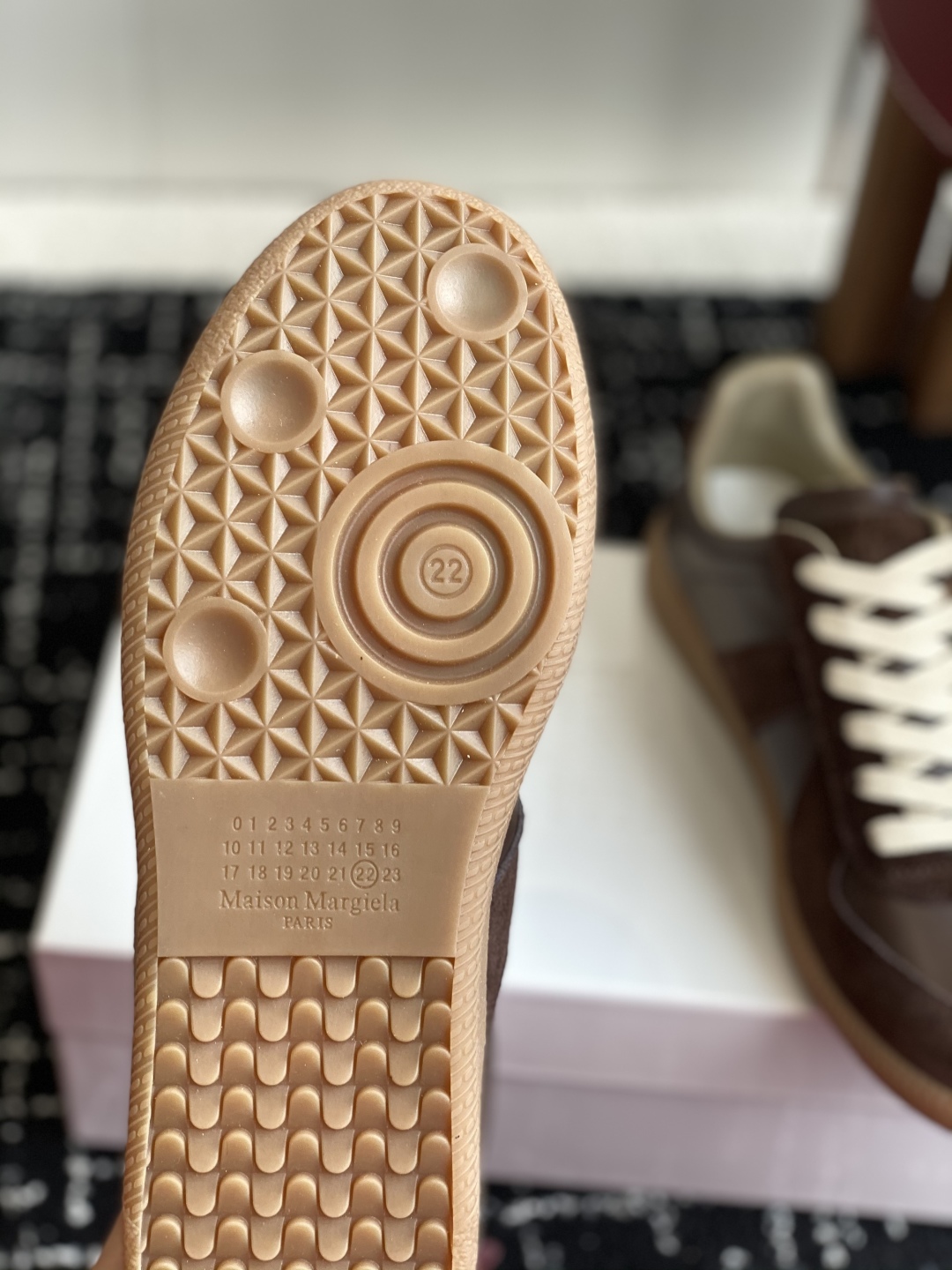 代购级
MaisonMargiela MM6 马吉拉 情侣款 喷墨 涂鸦 帆布 德训鞋 休闲 运动鞋

