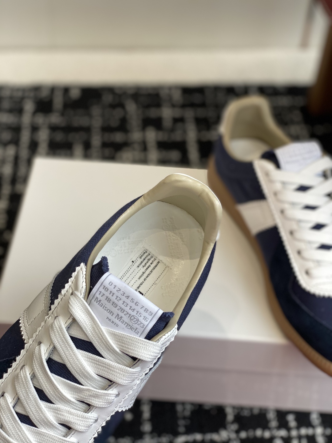 代购级
MaisonMargiela MM6 马吉拉 情侣款 喷墨 涂鸦 帆布 德训鞋 休闲 运动鞋