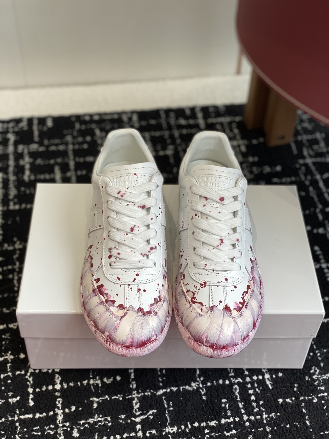 代购级
MaisonMargiela MM6 马吉拉 情侣款 喷墨 涂鸦 帆布 德训鞋 休闲 运动鞋