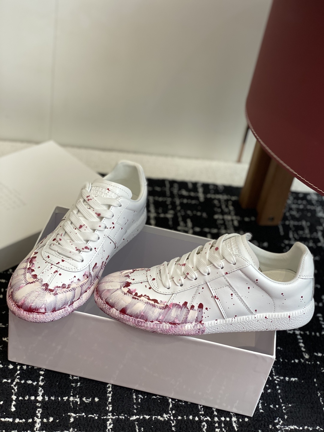 代购级
MaisonMargiela MM6 马吉拉 情侣款 喷墨 涂鸦 帆布 德训鞋 休闲 运动鞋