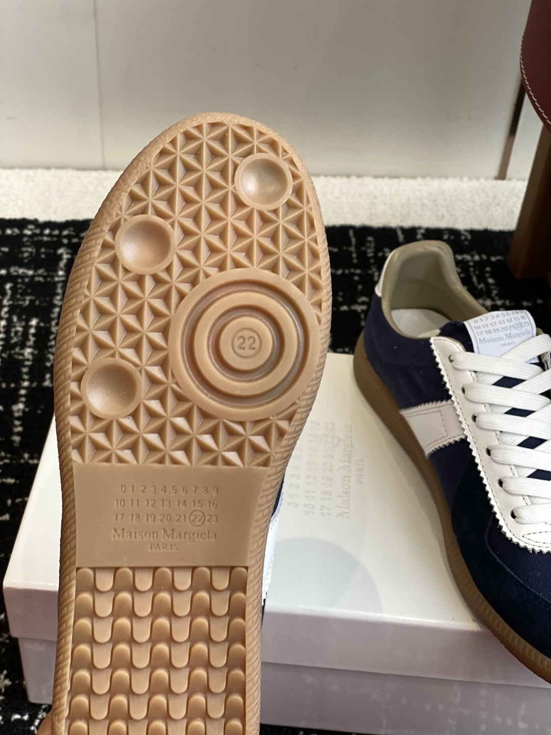 代购级
MaisonMargiela MM6 马吉拉 情侣款 喷墨 涂鸦 帆布 德训鞋 休闲 运动鞋