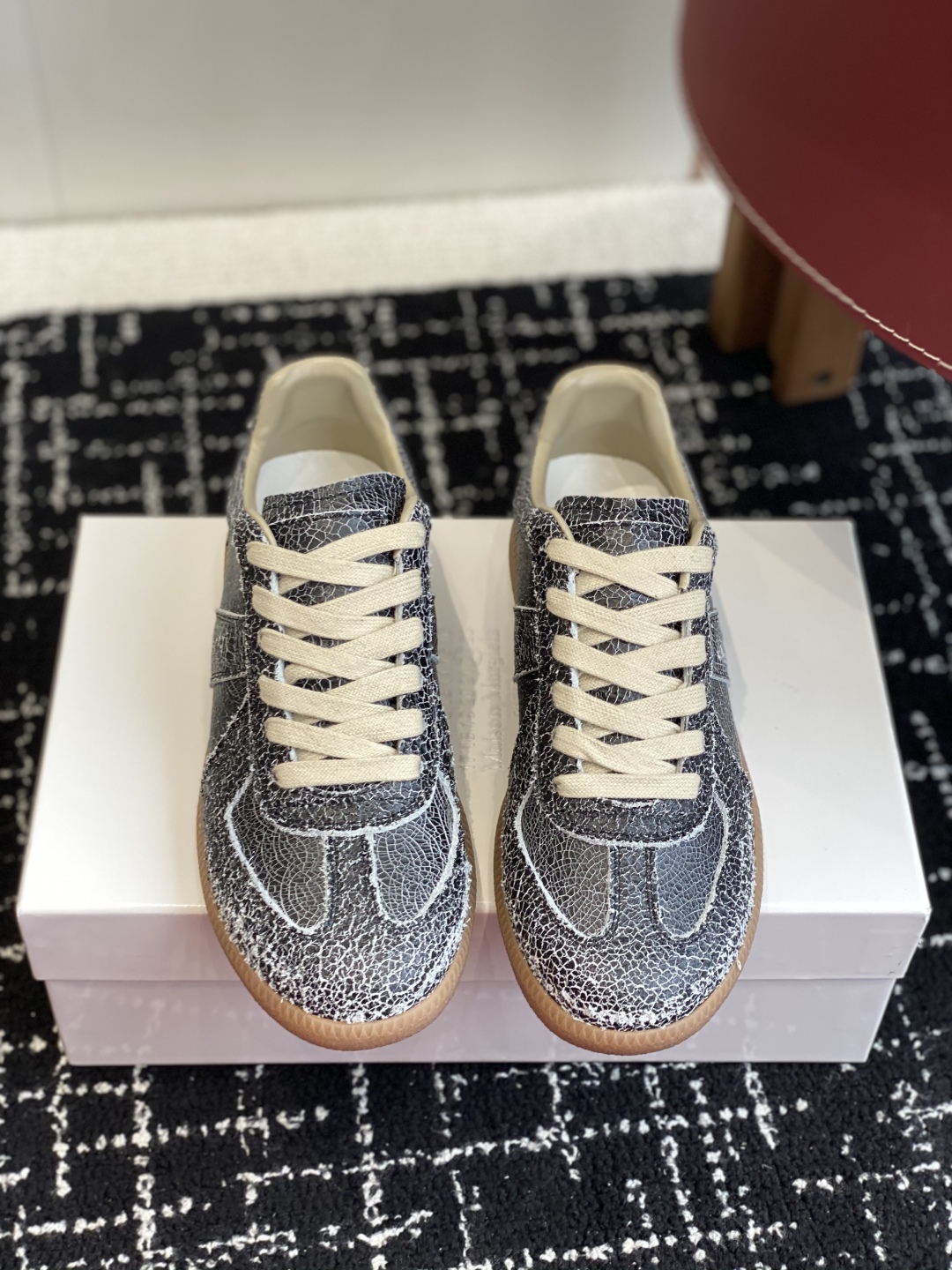 代购级
MaisonMargiela MM6 马吉拉 情侣款 喷墨 涂鸦 帆布 德训鞋 休闲 运动鞋

