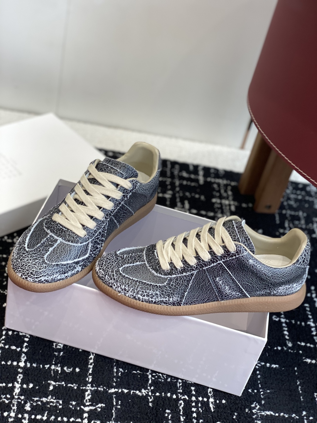 代购级
MaisonMargiela MM6 马吉拉 情侣款 喷墨 涂鸦 帆布 德训鞋 休闲 运动鞋

