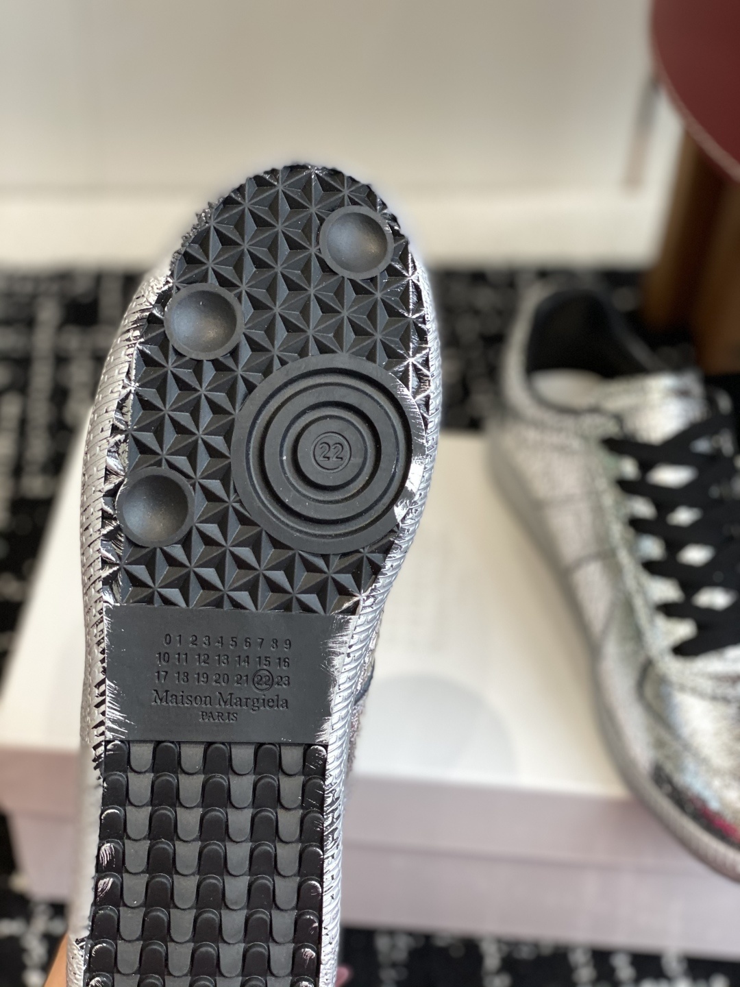 代购级
MaisonMargiela MM6 马吉拉 情侣款 喷墨 涂鸦 帆布 德训鞋 休闲 运动鞋