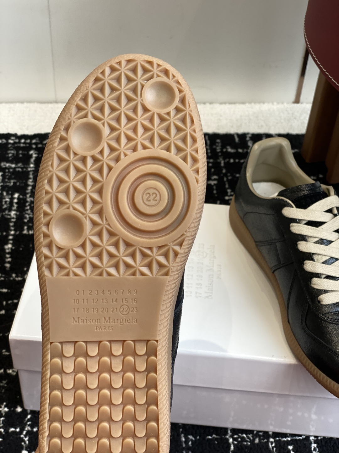 代购级
MaisonMargiela MM6 马吉拉 情侣款 喷墨 涂鸦 帆布 德训鞋 休闲 运动鞋

