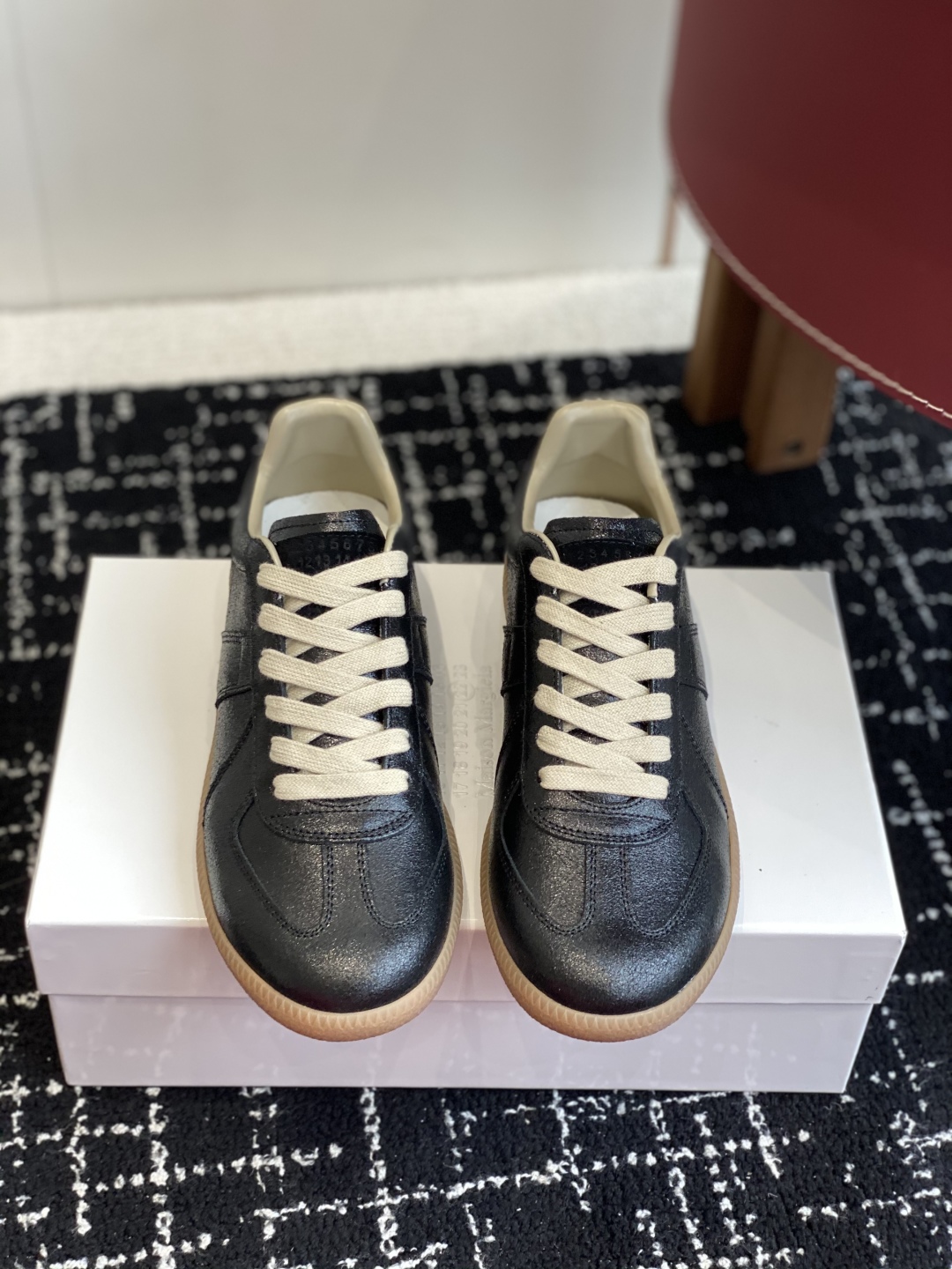 代购级
MaisonMargiela MM6 马吉拉 情侣款 喷墨 涂鸦 帆布 德训鞋 休闲 运动鞋

