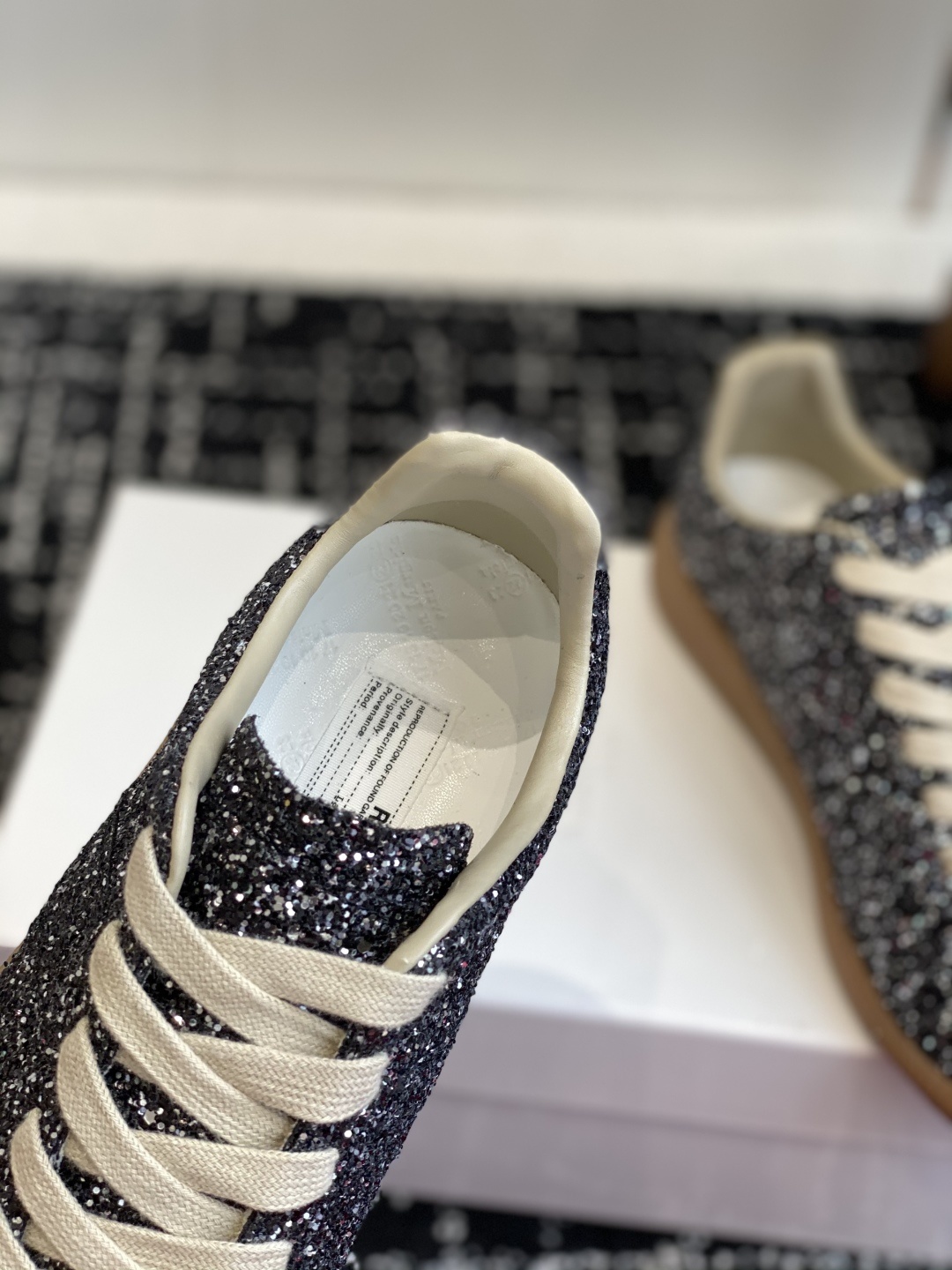 代购级
MaisonMargiela MM6 马吉拉 情侣款 喷墨 涂鸦 帆布 德训鞋 休闲 运动鞋
