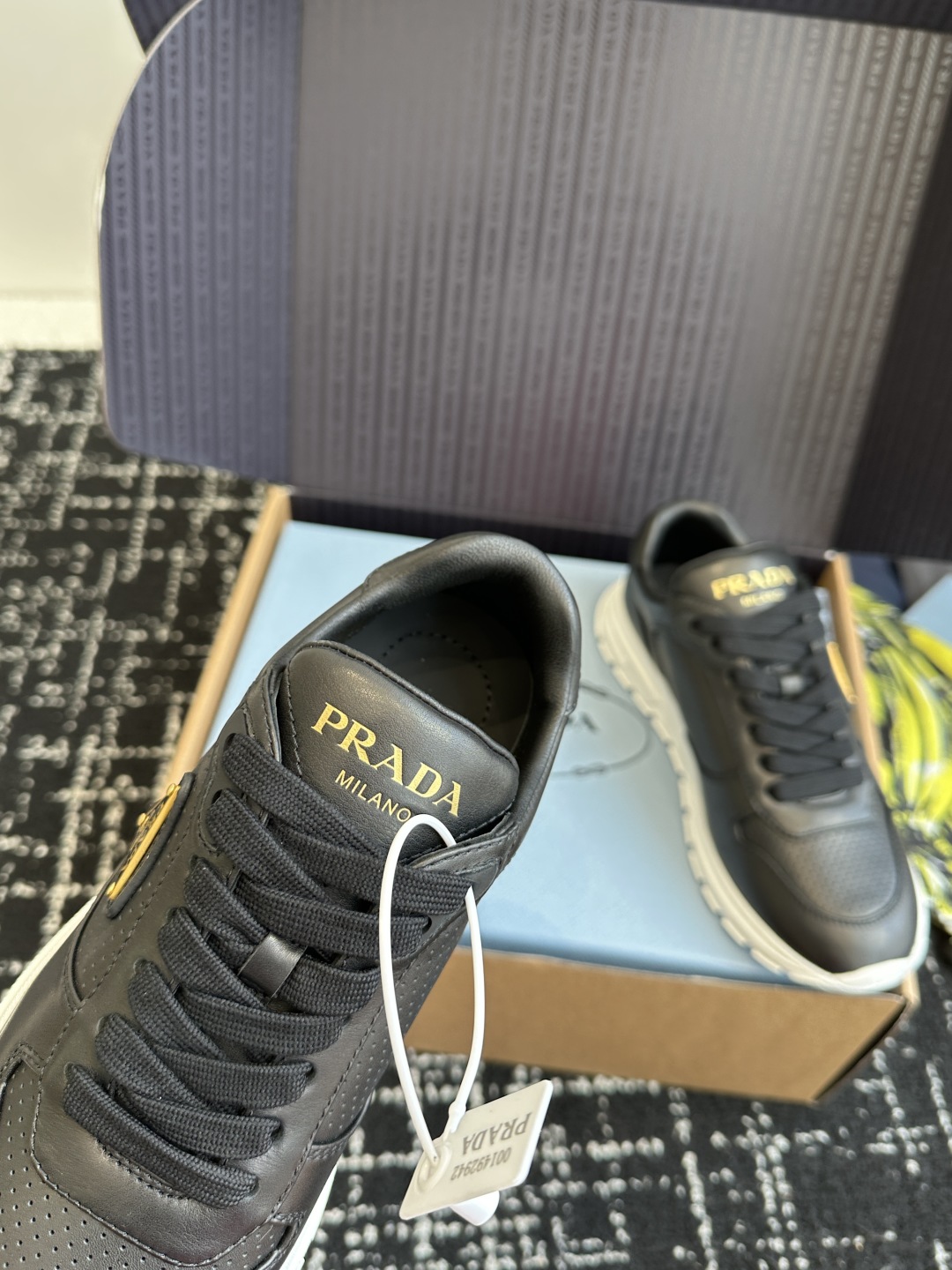 东莞代购级（官网同步✈️盒包装）
Prada 普拉达 25ss 春夏新款 德训鞋 休闲鞋 

精工制造，