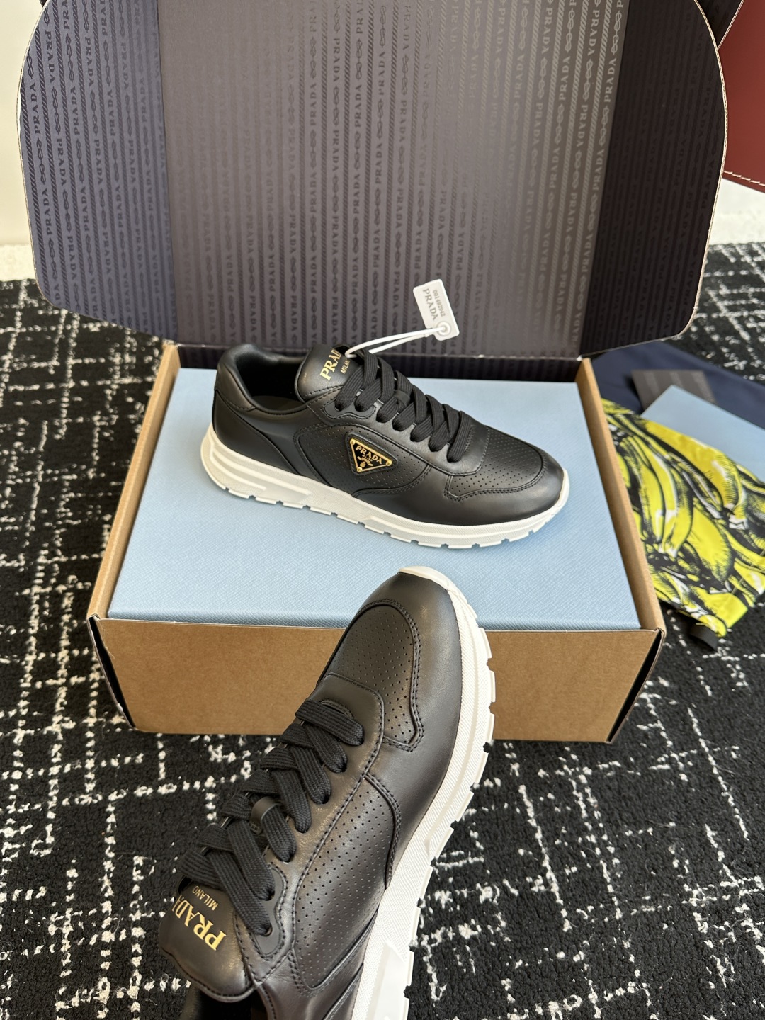 东莞代购级（官网同步✈️盒包装）
Prada 普拉达 25ss 春夏新款 德训鞋 休闲鞋 

精工制造，