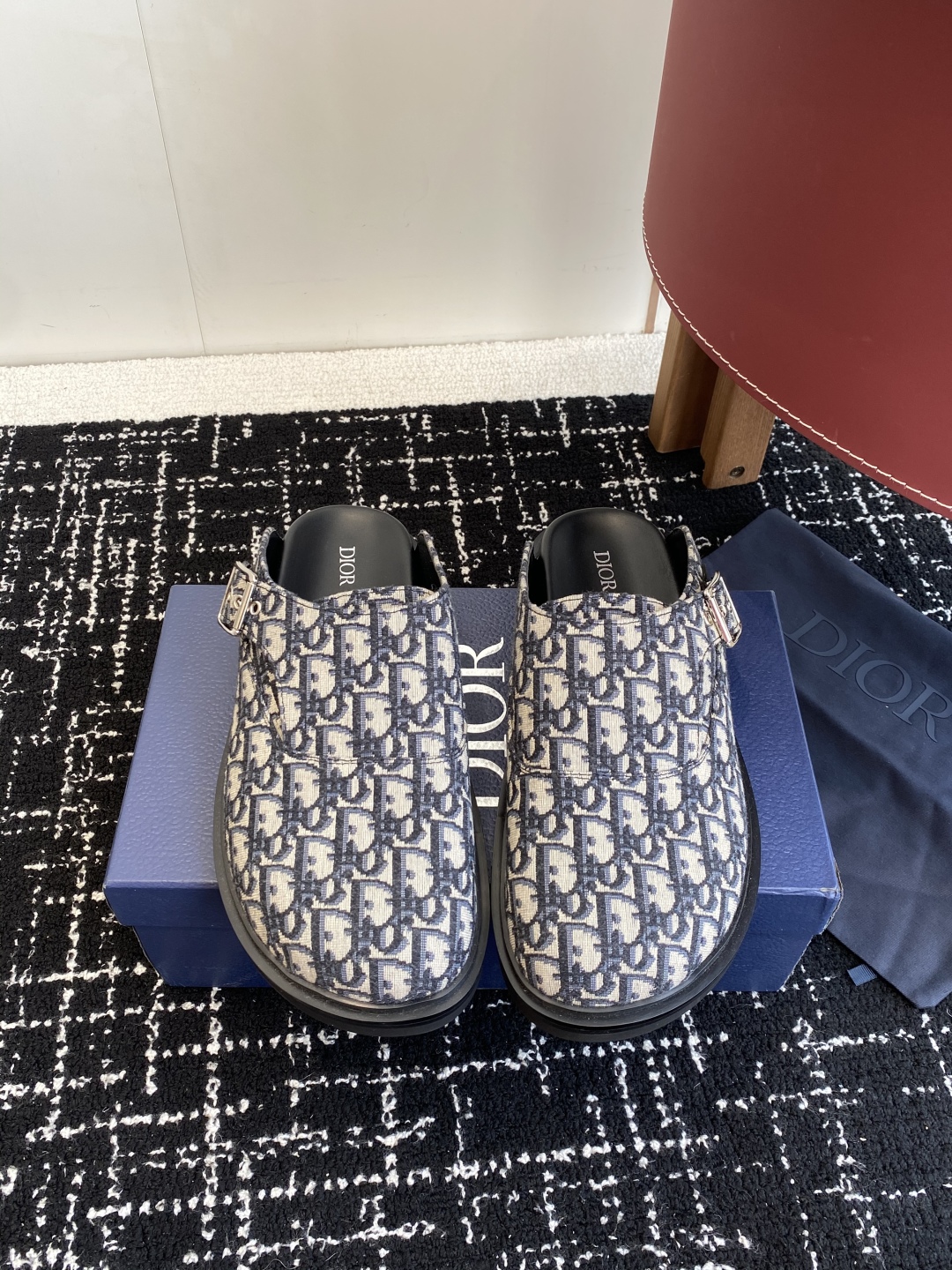 代购级
Dior  25ss 春夏最新款  男士超轻发泡大底 包头拖鞋

夏威夷沙滩运动拖鞋 Angel