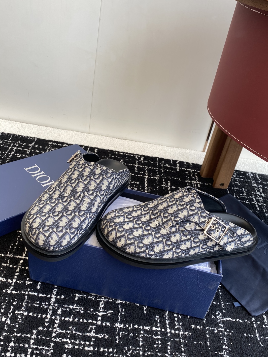 代购级
Dior  25ss 春夏最新款  男士超轻发泡大底 包头拖鞋

夏威夷沙滩运动拖鞋 Angel