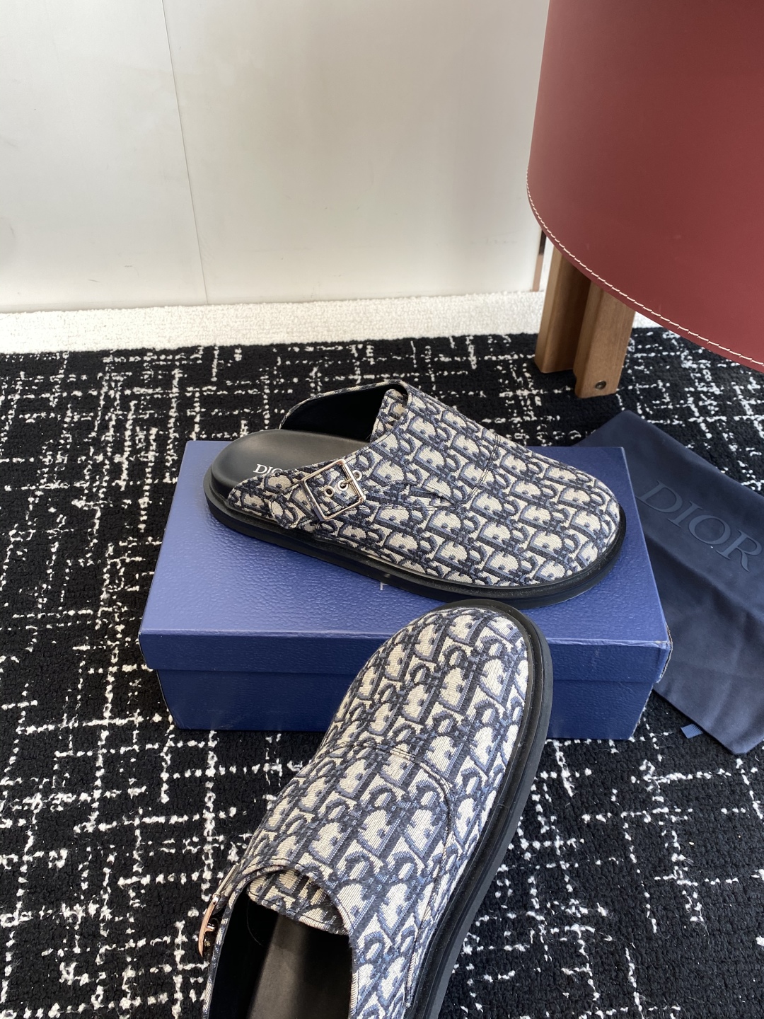 代购级
Dior  25ss 春夏最新款  男士超轻发泡大底 包头拖鞋

夏威夷沙滩运动拖鞋 Angel