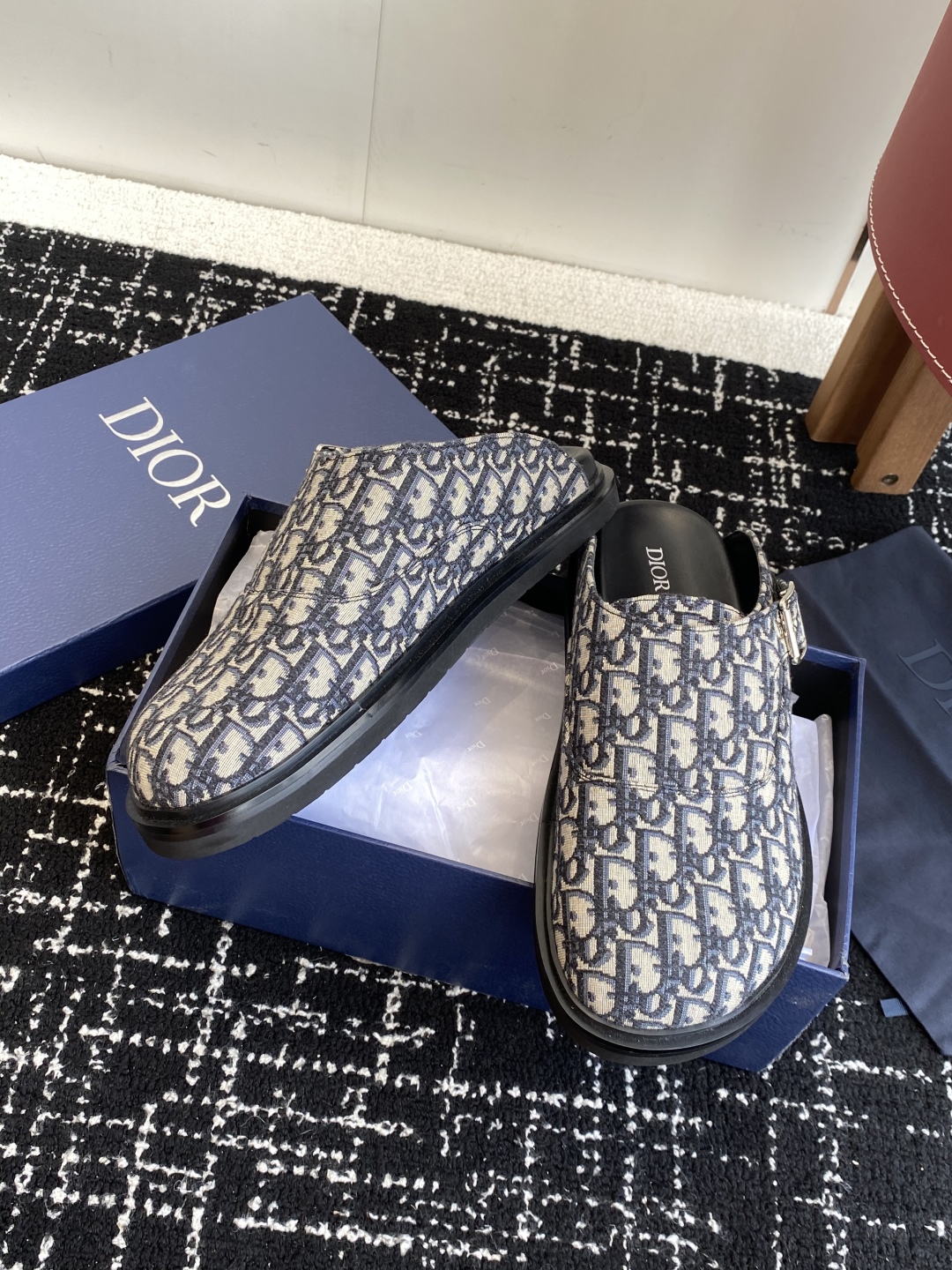 代购级
Dior  25ss 春夏最新款  男士超轻发泡大底 包头拖鞋

夏威夷沙滩运动拖鞋 Angel
