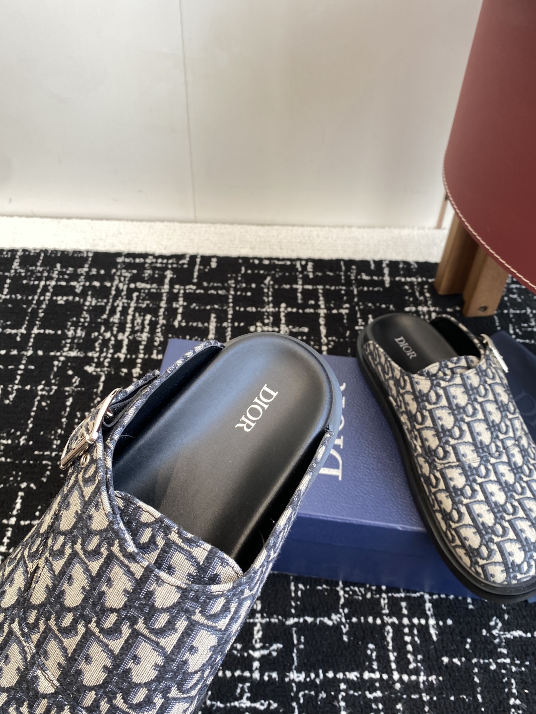 代购级
Dior  25ss 春夏最新款  男士超轻发泡大底 包头拖鞋

夏威夷沙滩运动拖鞋 Angel