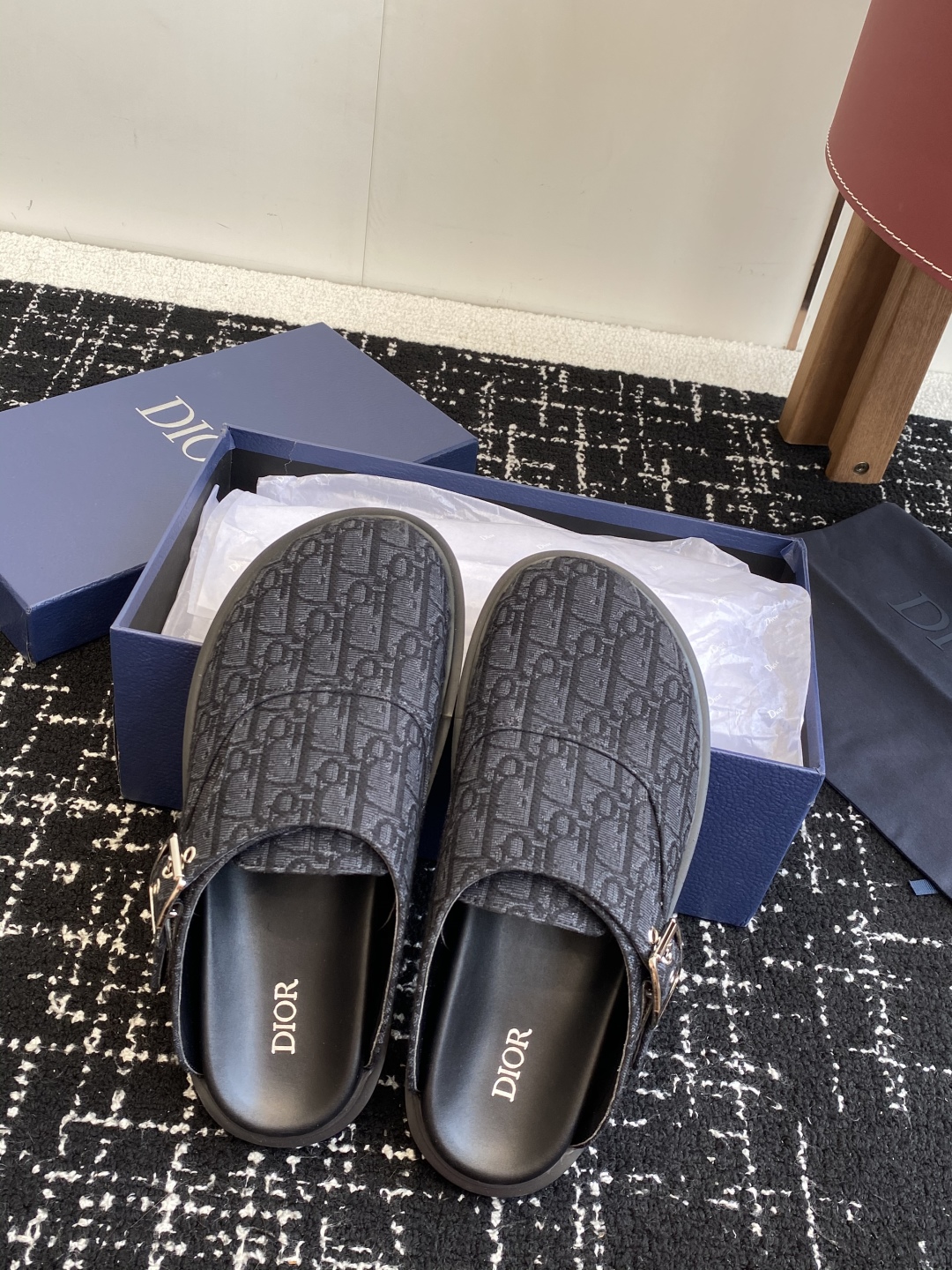 代购级
Dior  25ss 春夏最新款  男士超轻发泡大底 包头拖鞋

夏威夷沙滩运动拖鞋 Angel