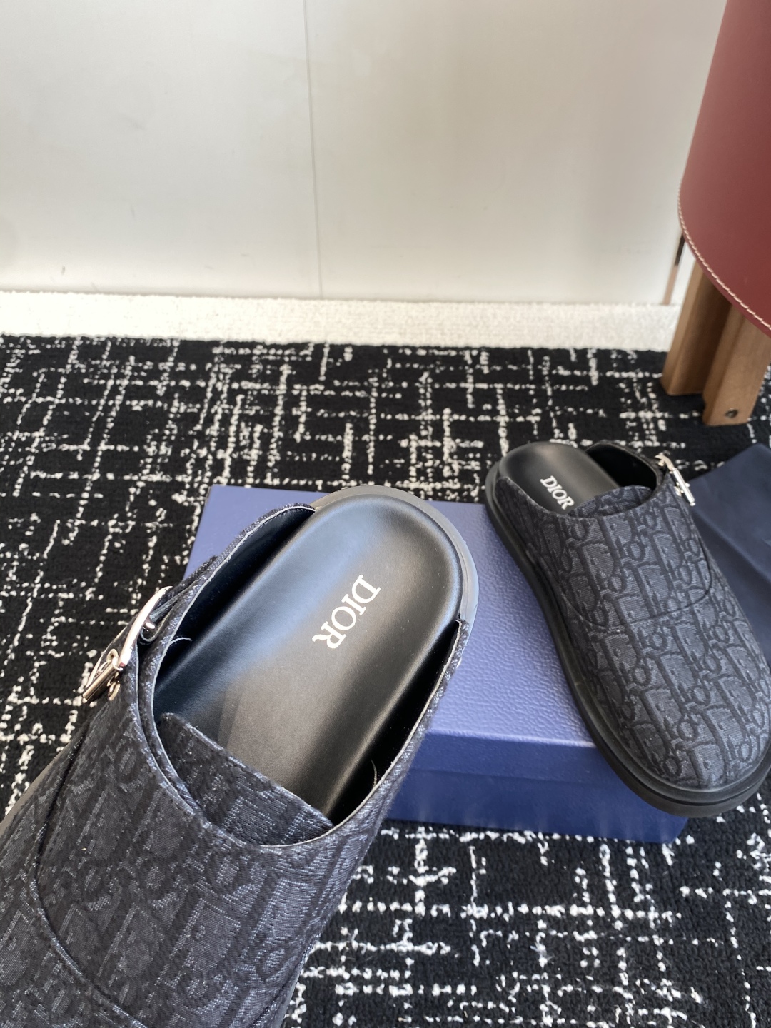 代购级
Dior  25ss 春夏最新款  男士超轻发泡大底 包头拖鞋

夏威夷沙滩运动拖鞋 Angel
