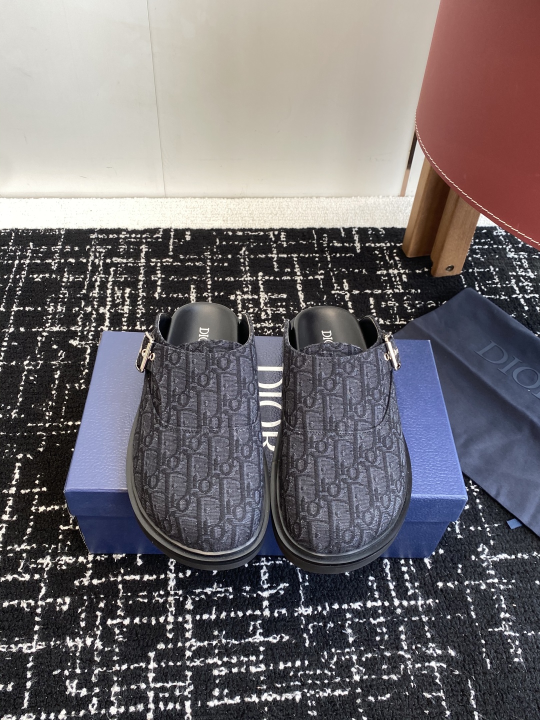 代购级
Dior  25ss 春夏最新款  男士超轻发泡大底 包头拖鞋

夏威夷沙滩运动拖鞋 Angel