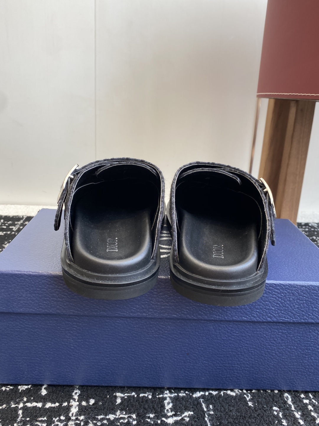 代购级
Dior  25ss 春夏最新款  男士超轻发泡大底 包头拖鞋

夏威夷沙滩运动拖鞋 Angel