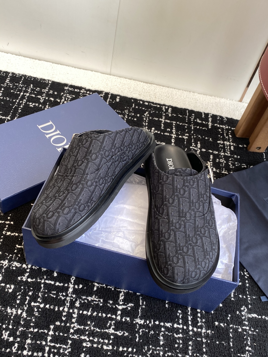 代购级
Dior  25ss 春夏最新款  男士超轻发泡大底 包头拖鞋

夏威夷沙滩运动拖鞋 Angel