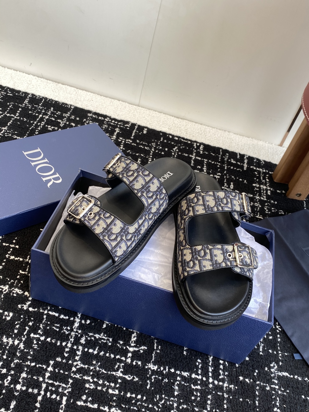代购级
Dior  25ss 春夏最新款  男士超轻发泡大底 凉拖

夏威夷沙滩运动拖鞋 Angelab